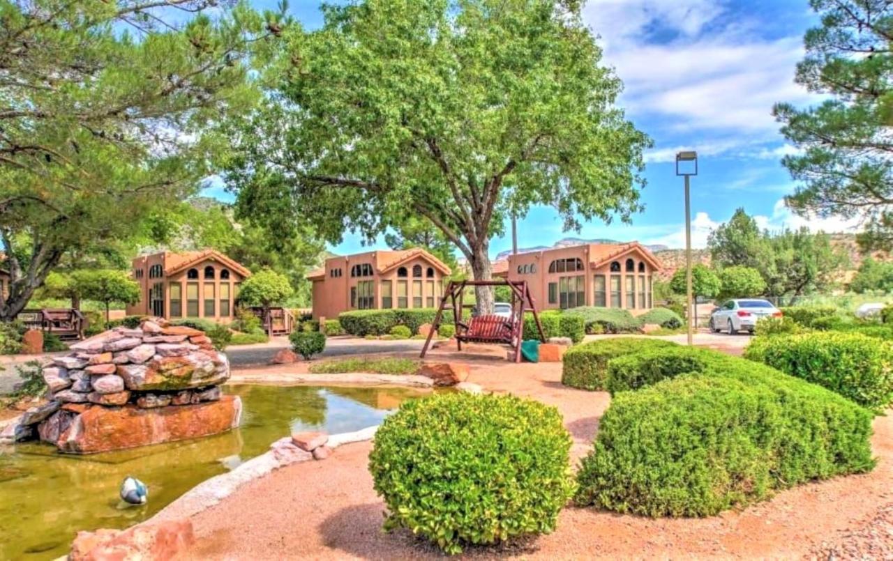 Sedona Pines Resort Ngoại thất bức ảnh Fountains at the Village at Mountain Shadows